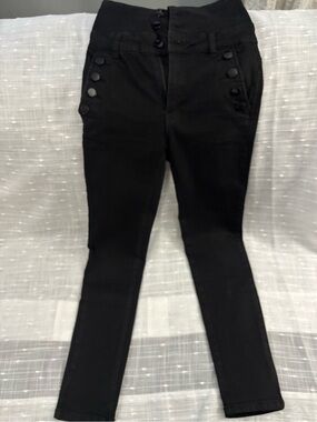 Black High-Waist Skinny Jeans with Button Accent